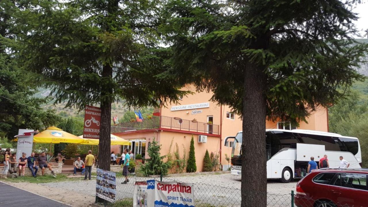 Pensiune Safrane Băile Herculane Exterior foto